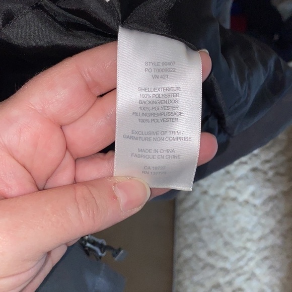 SOLD Women's Northlake Roots 73  Insulated Jacket with Removable Hood - Picture 9 of 11